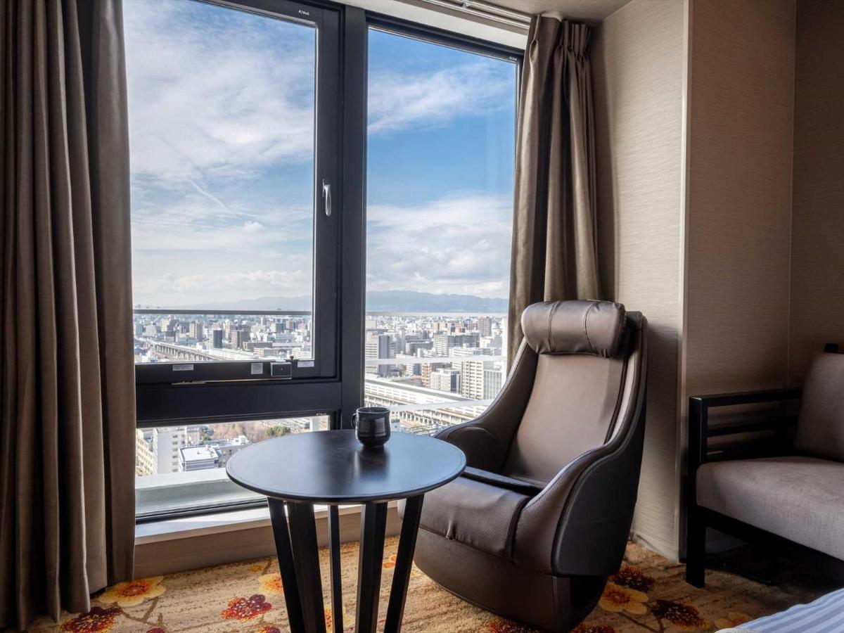 Hotel Wbf Shin-Osaka Skytower Екстер'єр фото