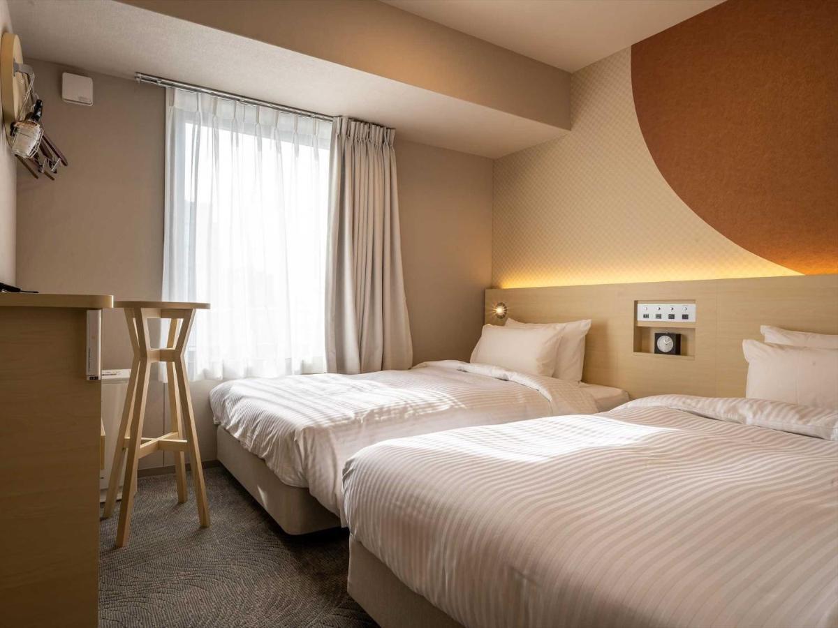 Hotel Wbf Shin-Osaka Skytower Екстер'єр фото
